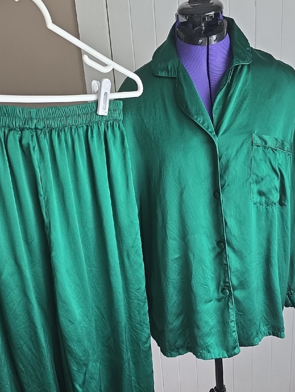 Victoria's Secret Emerald Green Satin Sleep Set